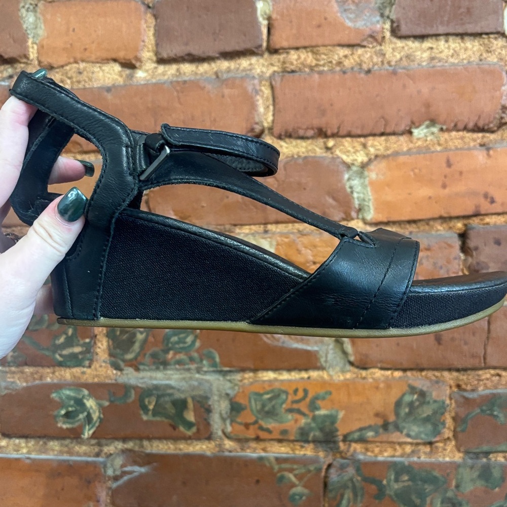 Teva Womens Capri Black Leather Ankle Strap Wedge Sandals‎ Size 9.5